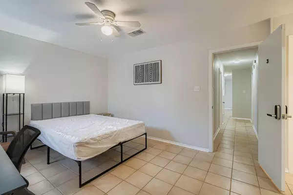Coliving in Garrison Park - South Austin, Austin