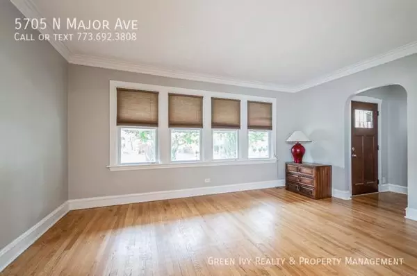 3 bedrooms apartment for rent in Jefferson Park - Far North Side, Chicago