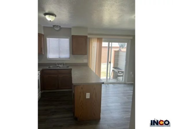 4 bedrooms apartment for rent in Barnum West - West Denver, Denver