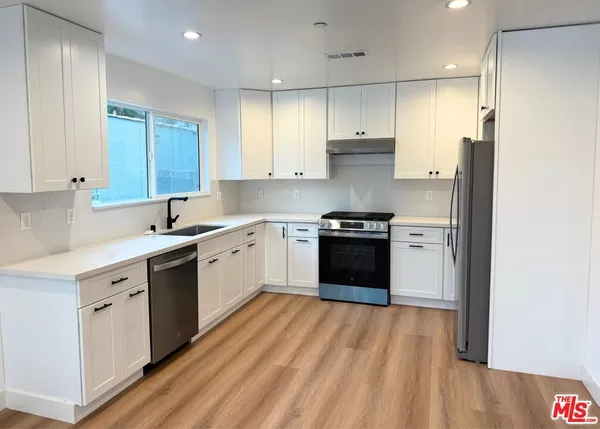 3 bedrooms apartment for rent in Mid City - Central Los Angeles, Los Angeles