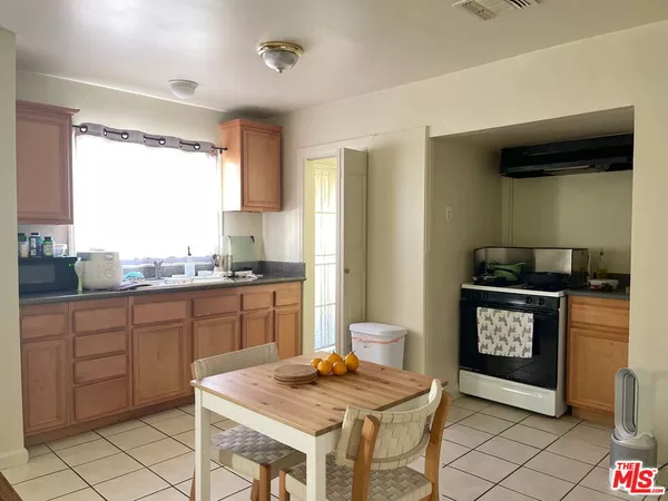 1 bedroom apartment for rent in Mid City - Central Los Angeles, Los Angeles