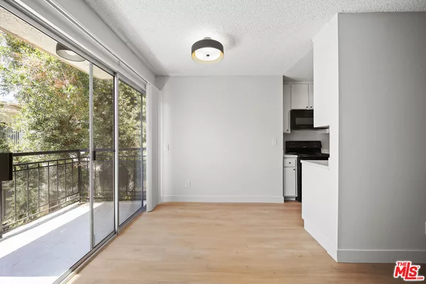 3 bedrooms apartment for rent in Sawtelle - Westside / South Bay, Los Angeles
