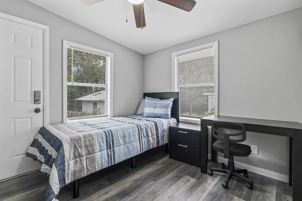 Coliving in Cedar Hills - Westside, Jacksonville