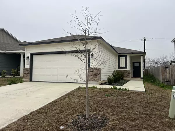 Coliving in Brooks City Base - South SATX, San Antonio