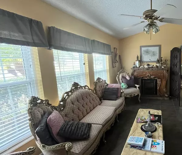Coliving in Meadow Woods - South Orlando, Orlando