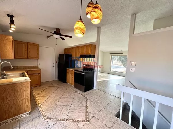 4 bedrooms apartment for rent in Northeast Colorado Springs - North COS, Colorado Springs