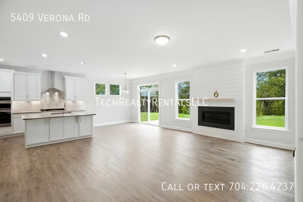 5 bedrooms apartment for rent in Harrisburg - North Charlotte, Charlotte