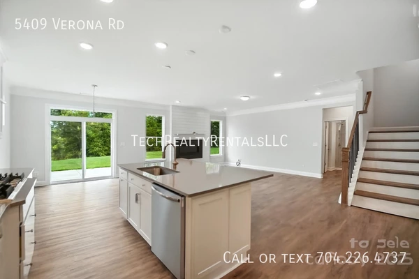 5 bedrooms apartment for rent in Harrisburg - North Charlotte, Charlotte