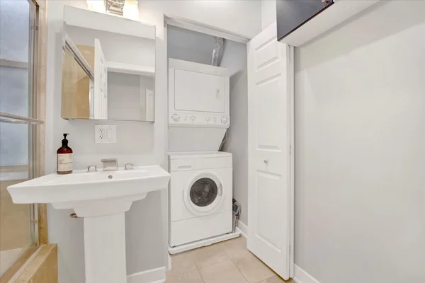 2 bedrooms apartment for rent in Irving Park - Northwest Side, Chicago