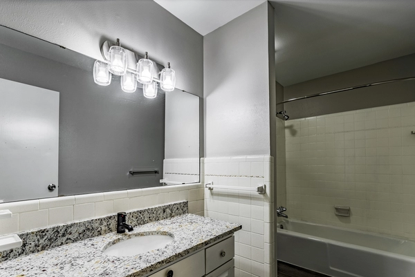 Coliving in Highland Hills - Se Dallas, Dallas