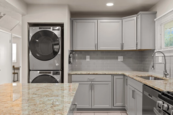 Coliving in Monument Avenue Park - West End RVA, Richmond