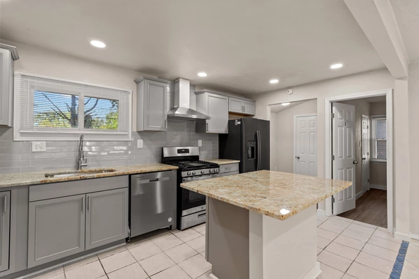 Coliving in Monument Avenue Park - West End RVA, Richmond