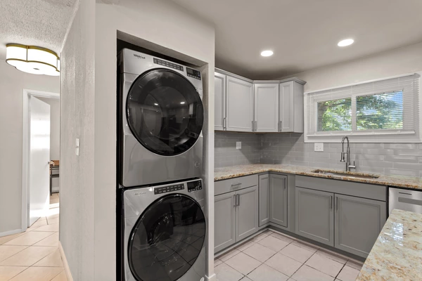 Coliving in Monument Avenue Park - West End RVA, Richmond