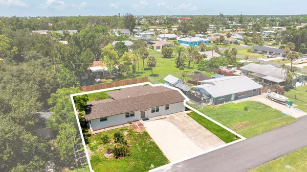 Coliving in Englewood - North Port, Sarasota