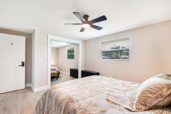 Coliving in Englewood - North Port, Sarasota