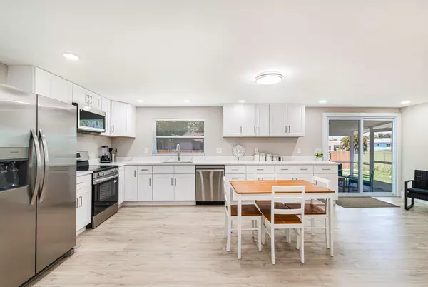 Coliving in Englewood - North Port, Sarasota