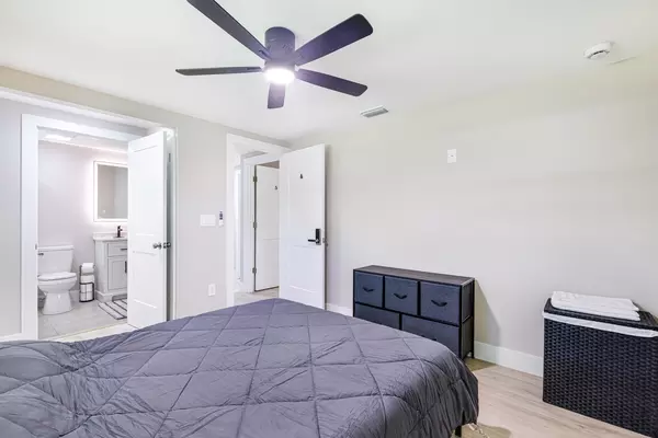 Coliving in Englewood - North Port, Sarasota