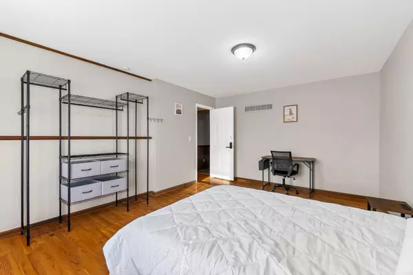 Coliving in Raytown - Outer KCMO, Kansas City