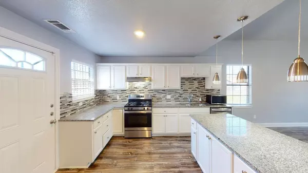 3 bedrooms apartment for rent in Stemmons Corridor - Nw Dallas, Dallas