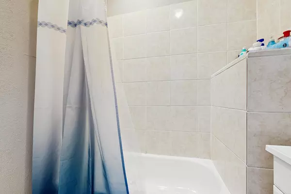 Coliving in Midtown-Westport - KCMO, Kansas City