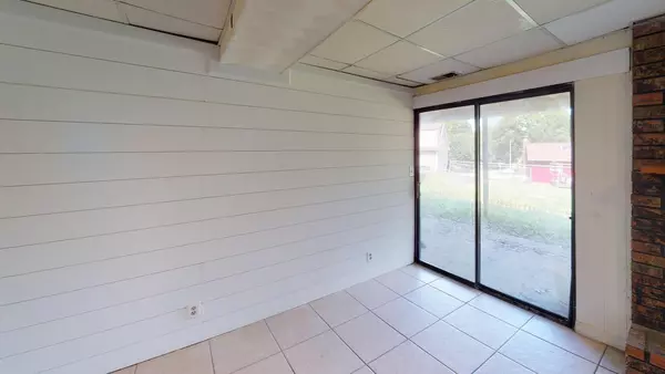 Coliving in Parkville - Outer KCMO, Kansas City