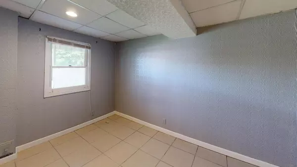 Coliving in Parkville - Outer KCMO, Kansas City