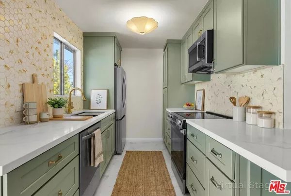 2 bedrooms apartment for rent in Larchmont - Central Los Angeles, Los Angeles