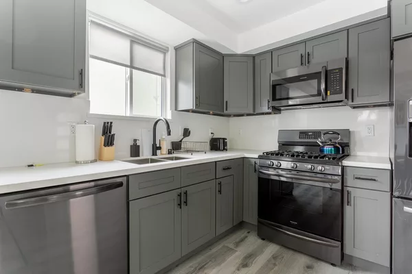 Coliving in North Hollywood - San Fernando Valley, Los Angeles