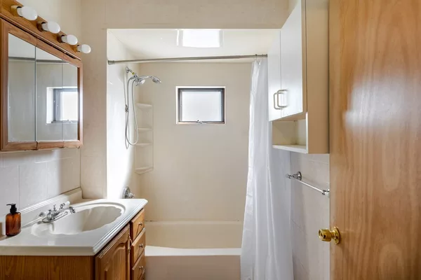 Coliving in Davis Square - Somerville, Boston