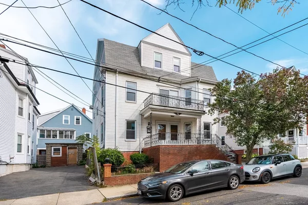 Coliving in Davis Square - Somerville, Boston