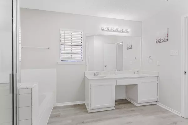 Coliving in White Settlement - Forth Worth, Dallas