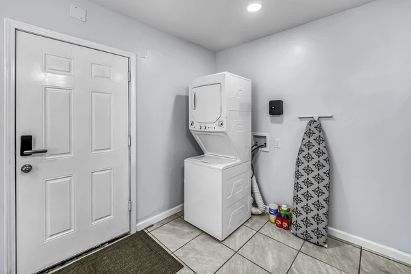 Coliving in Cedar Hills - Westside, Jacksonville