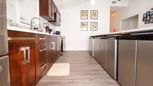 Coliving in Kenwood - Clearwater-St. Petersburg, Tampa