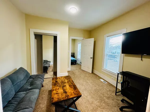 Coliving in Brightleaf Square - Durham, Raleigh