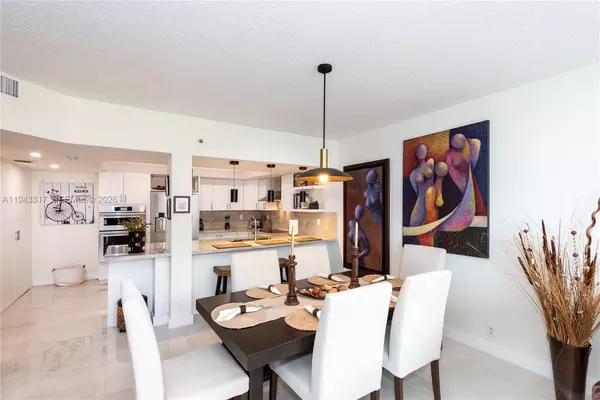 2 bedrooms apartment for rent in Downtown Miami - Miami, Miami