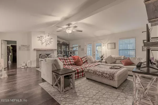 4 bedrooms apartment for rent in Sans Pareil - Beaches, Jacksonville