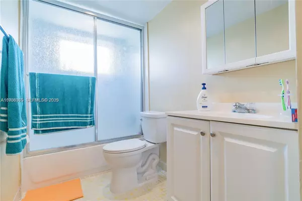1 bedroom apartment for rent in Westchester FL - Miami Dade, Miami