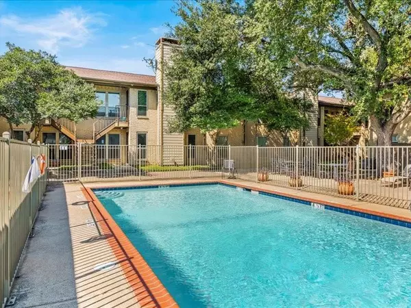 2 bedrooms apartment for rent in Vickery Meadow - Ne Dallas, Dallas