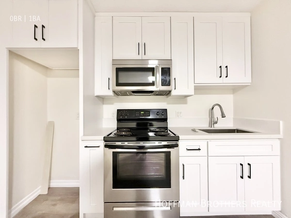 Studio Apartment for rent in Valley Glen - San Fernando Valley, Los Angeles