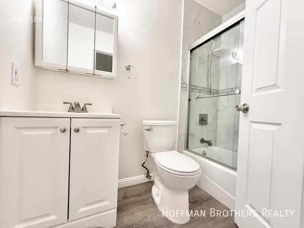 Studio Apartment for rent in Valley Glen - San Fernando Valley, Los Angeles