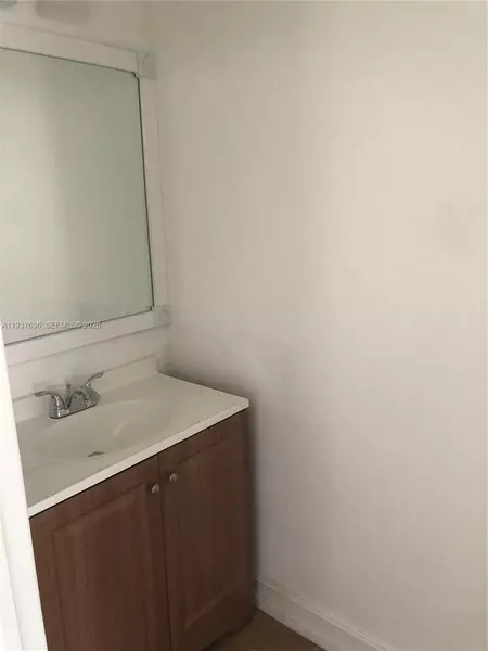 2 bedrooms apartment for rent in Westchester FL - Miami Dade, Miami