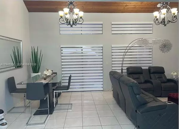 4 bedrooms apartment for rent in Westchester FL - Miami Dade, Miami