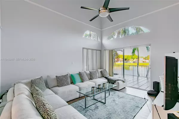 3 bedrooms apartment for rent in Westchester FL - Miami Dade, Miami