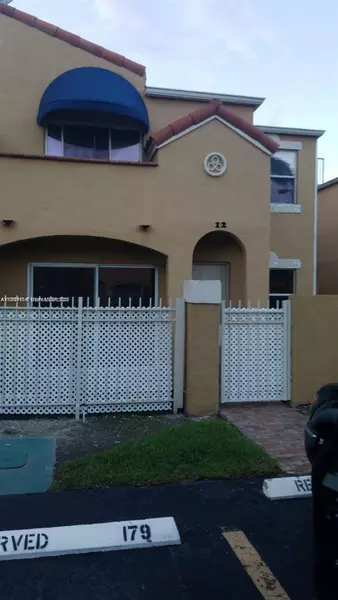 3 bedrooms apartment for rent in Westchester FL - Miami Dade, Miami