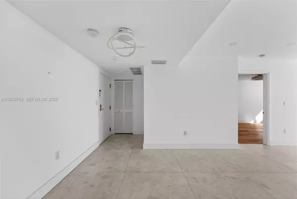 2 bedrooms apartment for rent in Downtown Miami - Miami, Miami