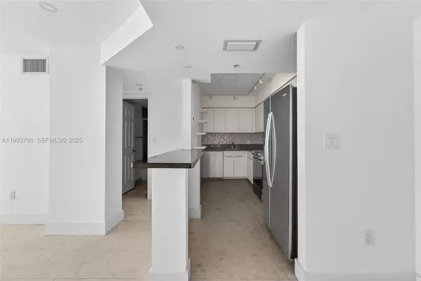 2 bedrooms apartment for rent in Downtown Miami - Miami, Miami