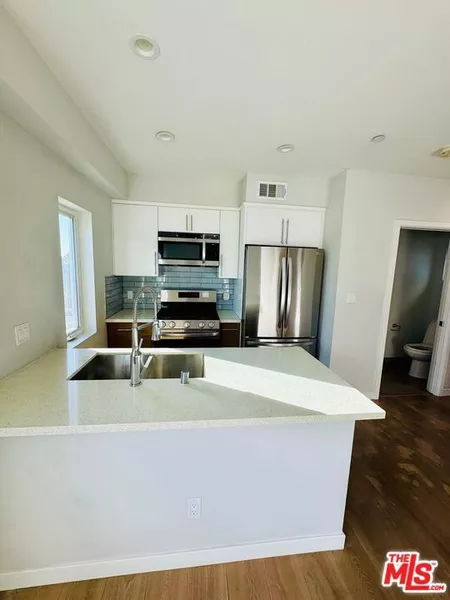 2 bedrooms apartment for rent in Mid City - Central Los Angeles, Los Angeles