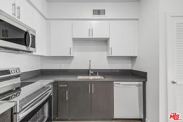 1 bedroom apartment for rent in Mid City - Central Los Angeles, Los Angeles