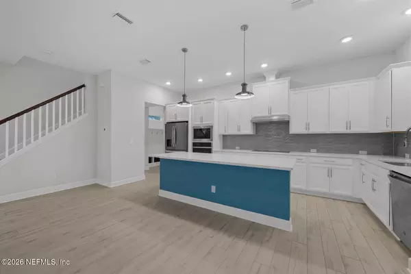 3 bedrooms apartment for rent in Tinseltown - Southside, Jacksonville