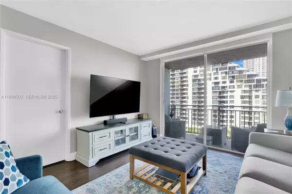 2 bedrooms apartment for rent in Downtown Miami - Miami, Miami